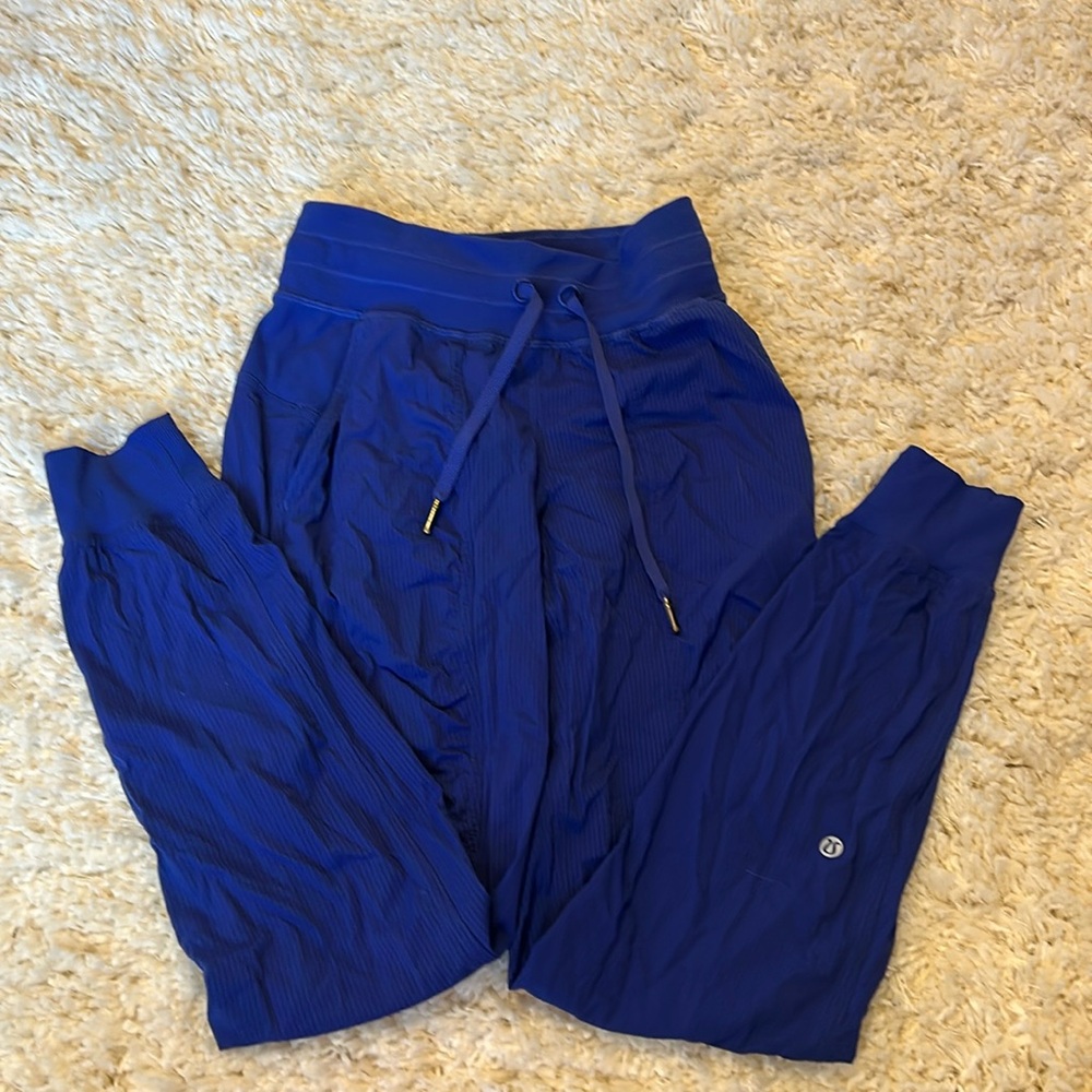 lululemon joggers perfect condition